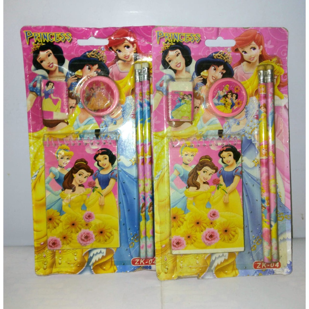 

Satu Set Alat Tulis Motif Princess