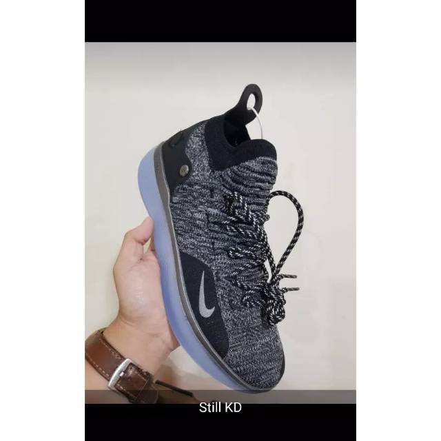 Sepatu Basket KD 11 Still KD