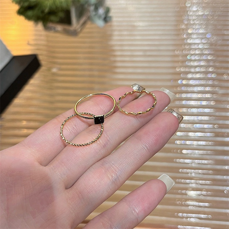 3pcs / Set Cincin Bentuk Kotak Warna Hitam Gaya Korea Untuk Wanita