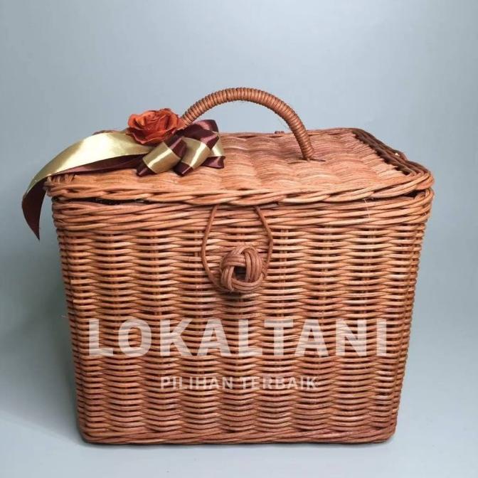 

Premium Product!!! Keranjang Rotan Koper Hias Pita Handle Tutup - Box Rotan Penyimpanan - Paling Dicari