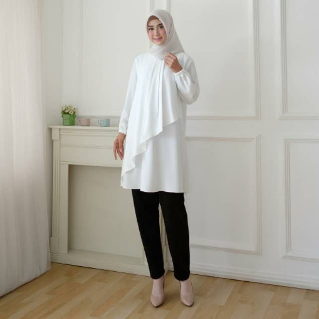 TOP WHITE NAURA FIT TO L Baju Atasan Wanita Muslim Terbaru Sesuai Gambar Realpict