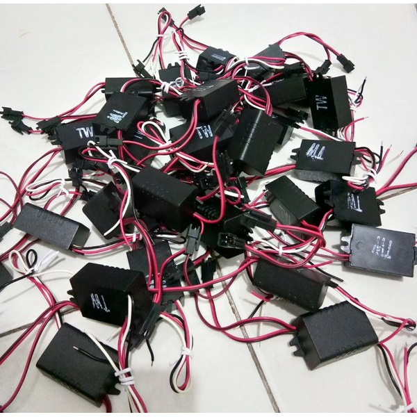 terbaik Modul strobo otomatis - Relay strobo universal kabel tiga