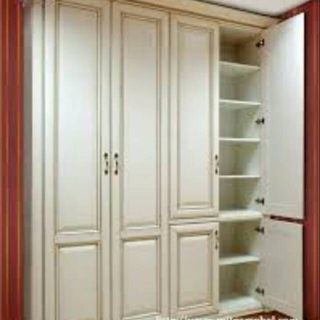 Lemari 4 pintu