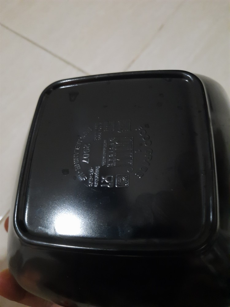 Mangkok Hitam Persegi Melamine Merek Onyx 2907