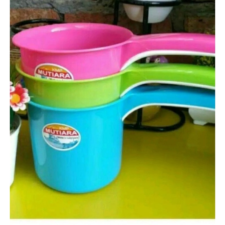 Gayung mandi Plastik KMP Mutiara