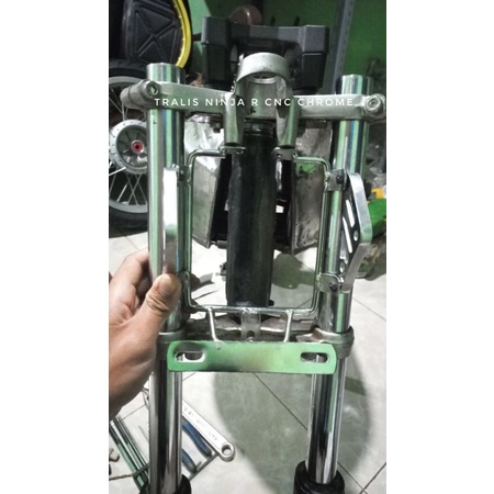Pangkon lampu cnc tralis ninja pangkon lampu ninja kupingan cnc pnp shock depan ninja r set cnc