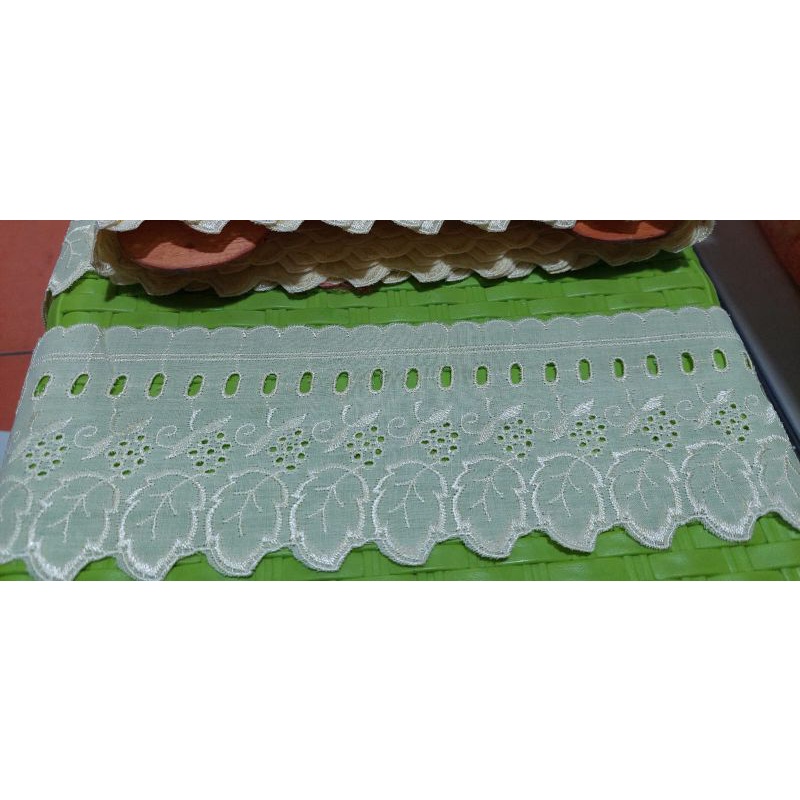 RENDA KATUN MOTIF BUNGA KOMBINASI, WARNA KUNING KENTANG LEBAR 10 CM