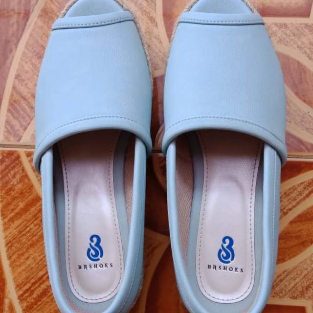 BR SHOES 84 BIRU Preloved