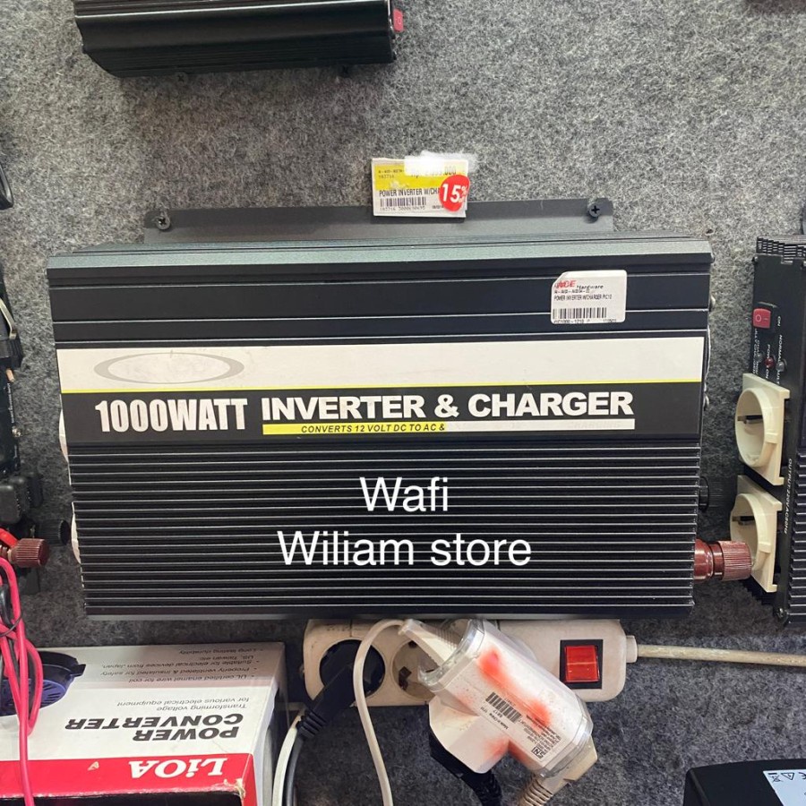Krisbow Paco Power Inverter DC To AC 1000W Dengan Charger