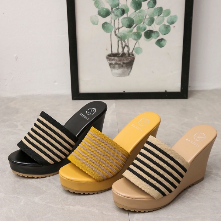 Sendal Wedges Tannia Wanita GO24