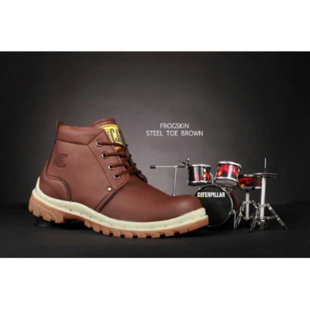 Caterpillar ll Caterpillar Frogskin Steel Toe Brown ll safety shoes ll safety ll Caterpillar cowok