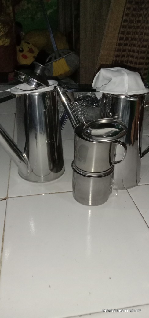 Teko Thai Tea Set / 2 Teko 2 Mug 2 Saringan Plus Kocokan
