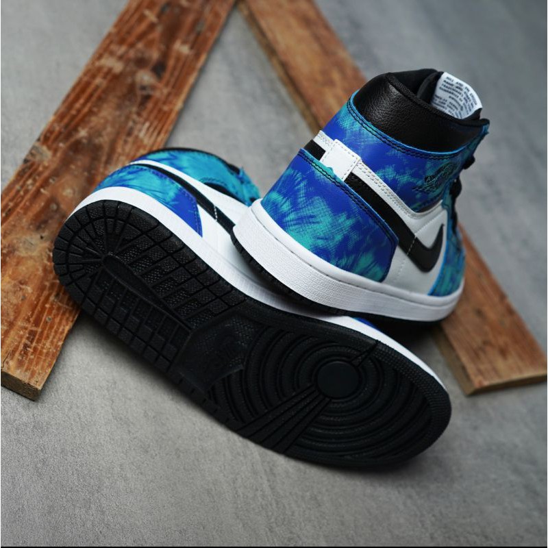 Sepatu Air Jordan 1 High OG Tie-Dye