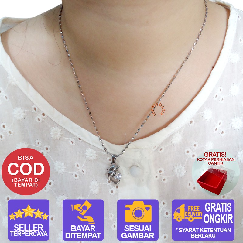 Lovely Twin Dolphin Kalung Titanium Wanita - SILVER