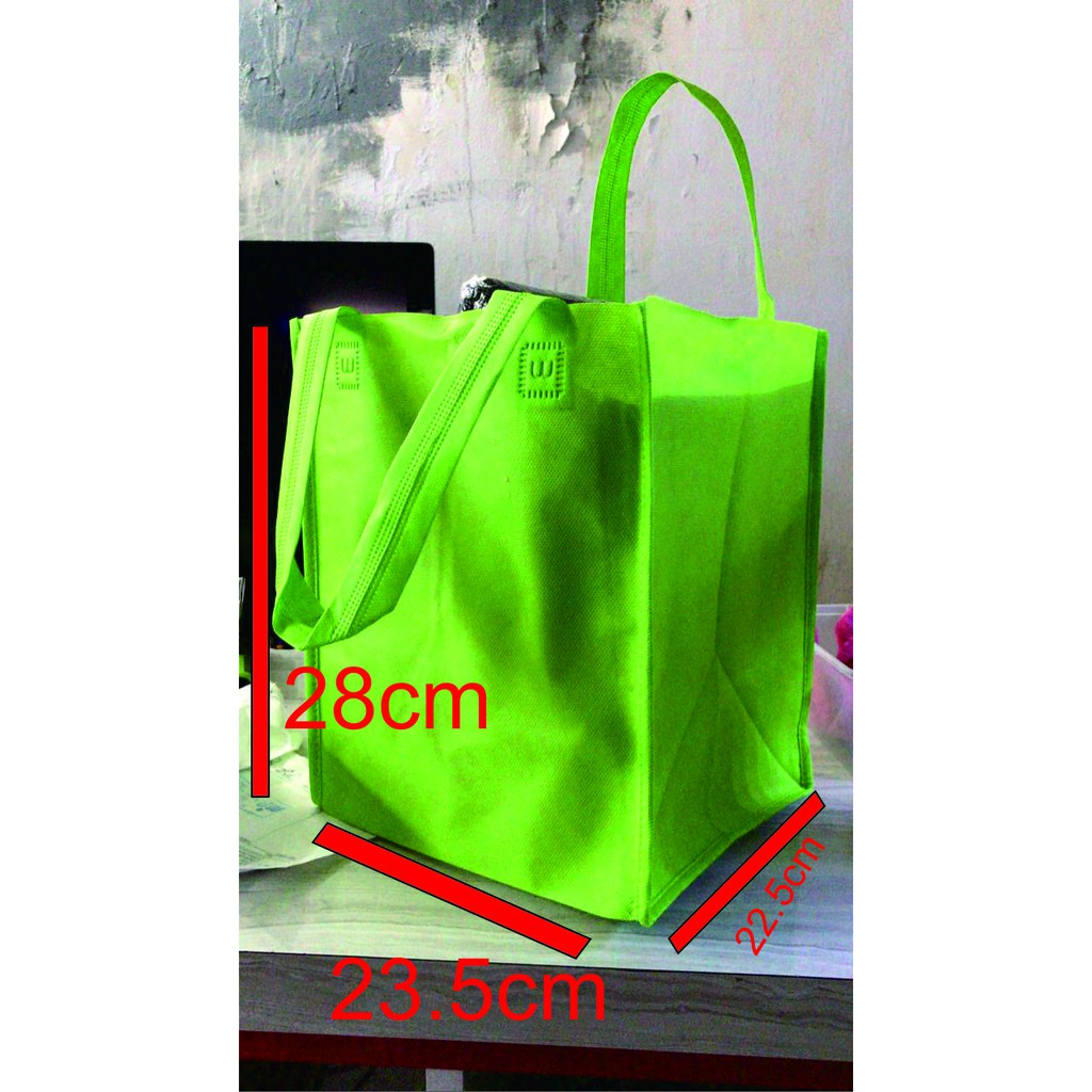 

TAS KAIN SPUNBOND GOODIE BAG 23.5 X 22.5 X 28 NASI KOTAK BOX BESEK