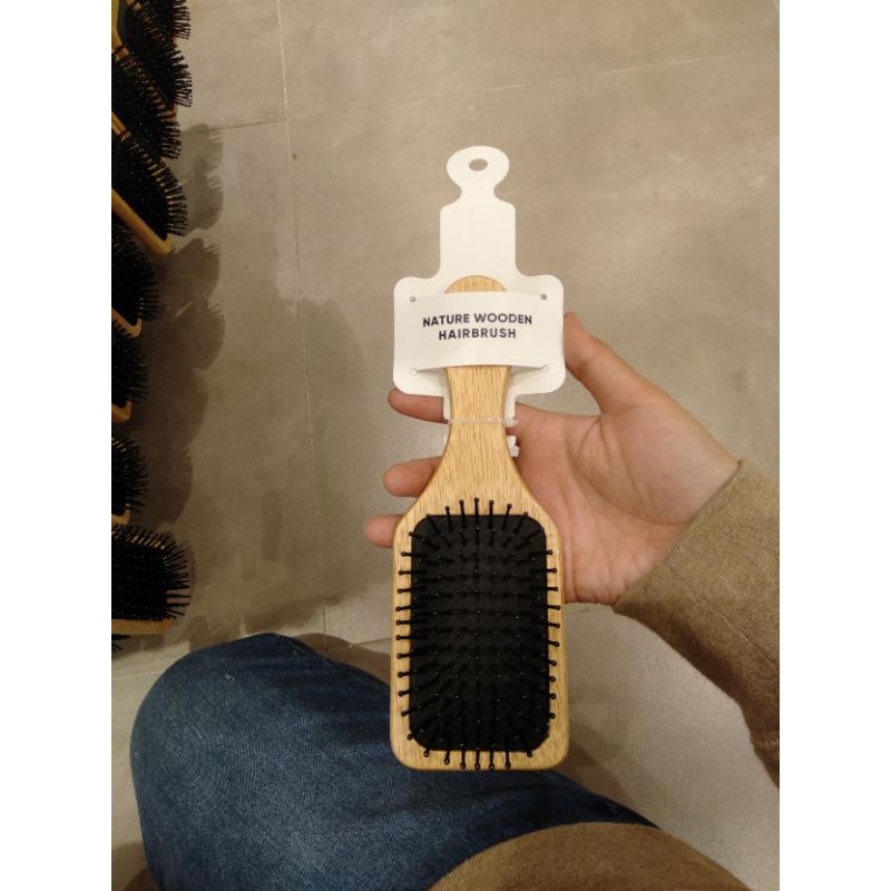 Miniso Sisir Kayu