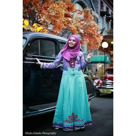 Tuneeca Romansa klasik size M- PL