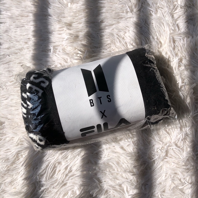 READY STOCK FILA X BTS SPEAK YOURSELF FINAL TOUR BLANKET