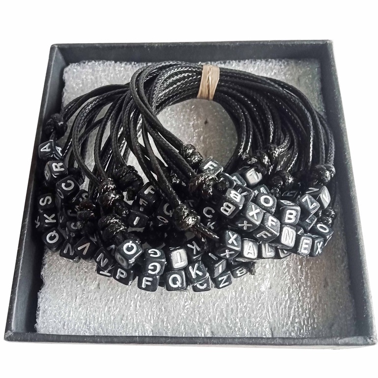 12 Pcs (1 Lusin) Gelang Tangan Korea Abjad Tali Hitam