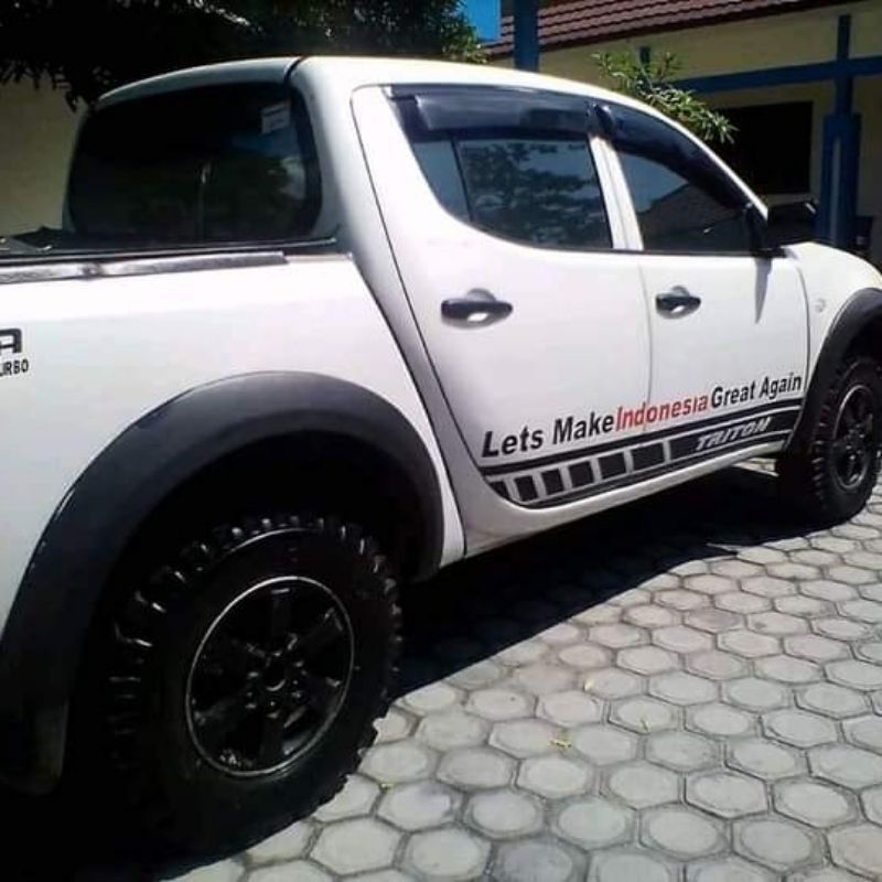 over fender triton strada 2008-2015