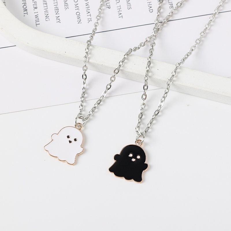 Kalung Klavikula Desain Hantu Warna Hitam Putih Gaya Hip Hop Untuk Pasangan