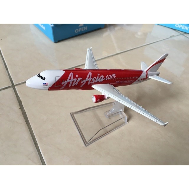 Miniatur Diecast Pesawat Terbang Air Asia Bahan Besi