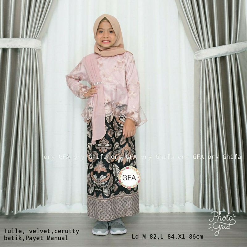 READY JUMBO - BAJU COUPLE BATIK KEBAYA BROKAT KELUARGA | Set pakaian keluarga | BAJU BATIK SARIMBIT KEBAYA | Ndoro jawi Maura Couple - Sania Ruffle Batik Couple ori Ndoro jowi DNT Garansi Termurah Shopee - seragam batik keluarga batik keluarga batik set b-KEBAYA ANAK