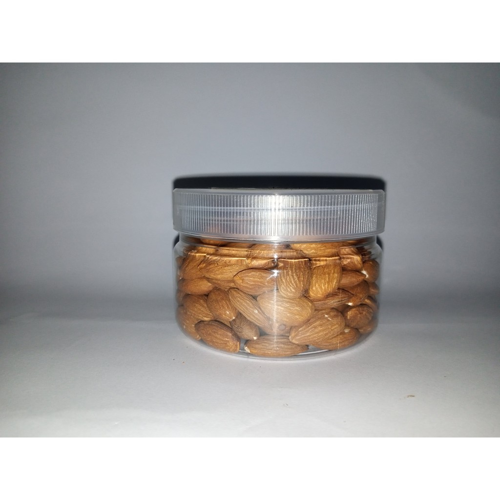 

Kacang Almond