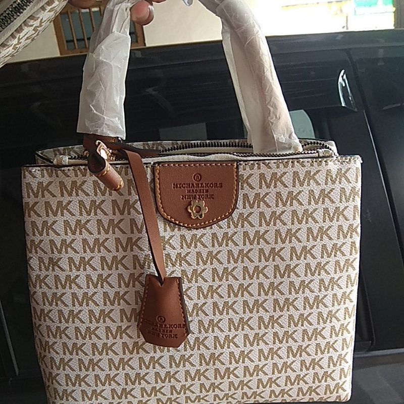 Tas MK (Micha*el Ko*rs) bronton/antigona. handbag, sling bag