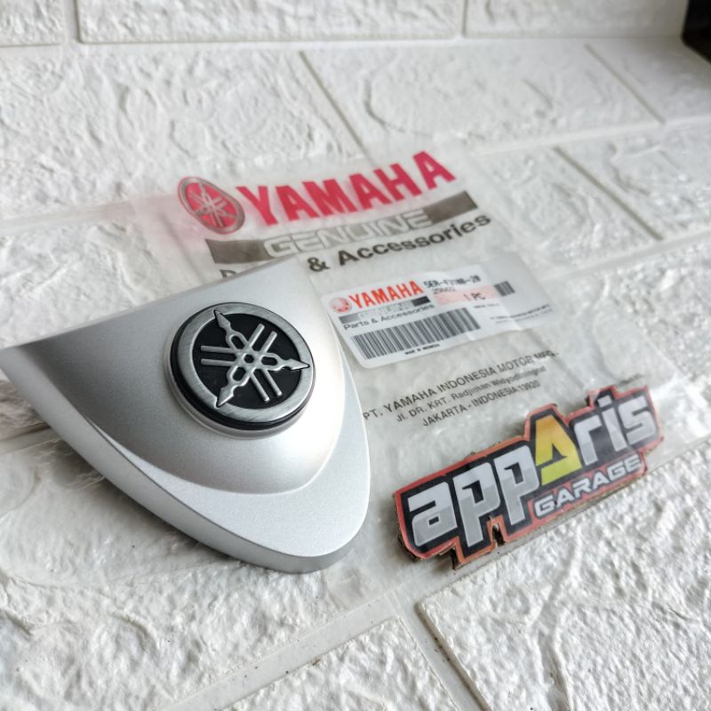 Emblem Dasi Emblem Logo Panel Depan VEGA R FIZR F1ZR FIZ R Original Yamaha