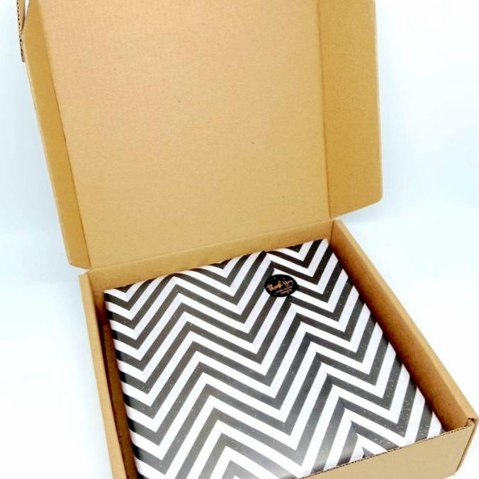

Zigzag Wrapping Paper (50 lembar) | kertas tissue | bungkus kado |