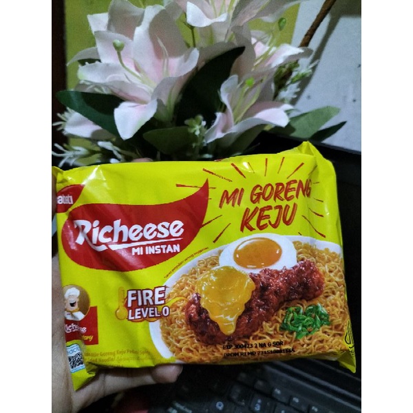 

Mie Instant Goreng Keju Richeese berbeda dengan Boncabe Pedas Level 0 1 2 3 4 5 Mi Richise Instan Ramen Nabati Terlaris Terbaru Tranding Viral 72gr Murah Harga Grosir bisa Cod