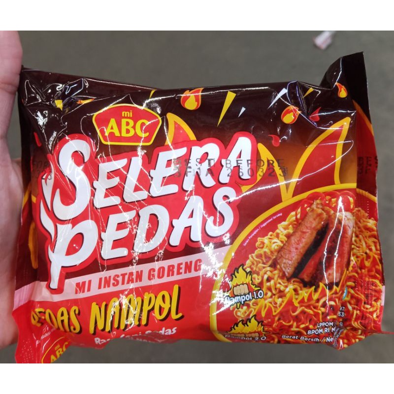 

Mi ABC selera pedas mi instan goreng pedas nampol - mie instant