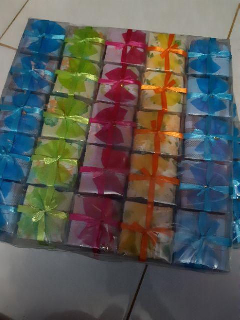 Souvenir Pernikahan Tempat Tisu Kemasan Mika Eksklusif