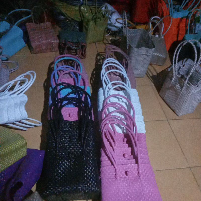 tas anyam jali2 size M Redy random