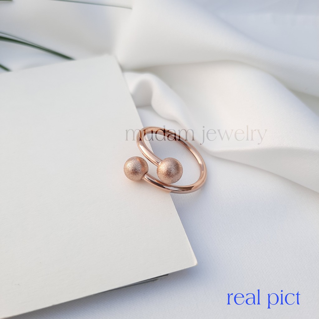 Cincin Titanium Two Balls Simple dan Elegan Warna Rosegold