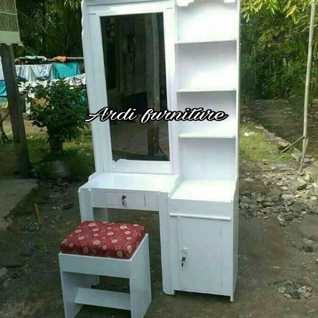 Meja rias minimalis,tolet kaca panjang,meja rias kayu jati