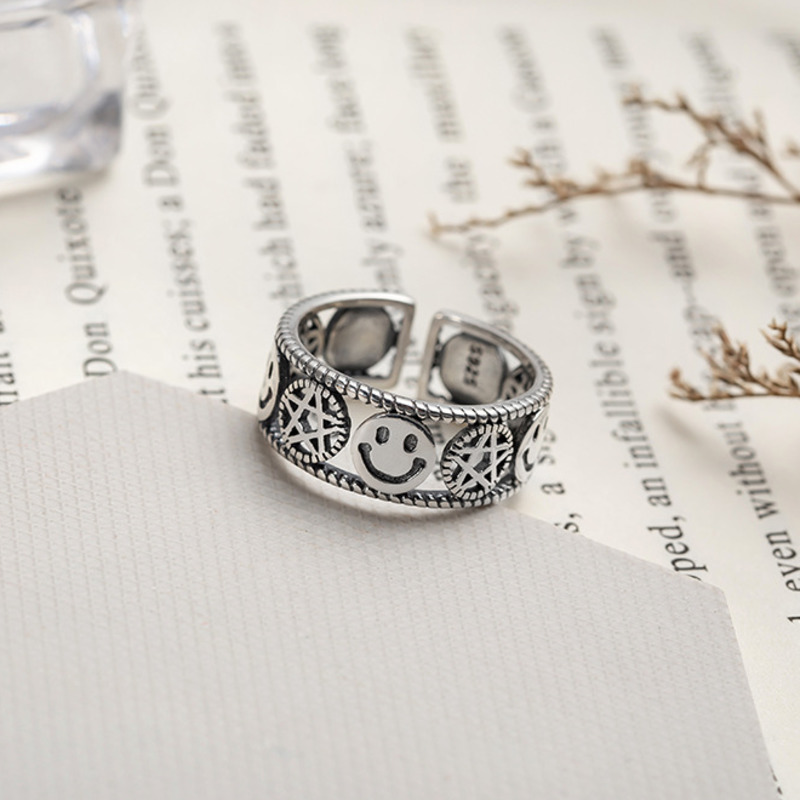 Cincin Model Terbuka Desain Bintang Smiley Gaya Retro