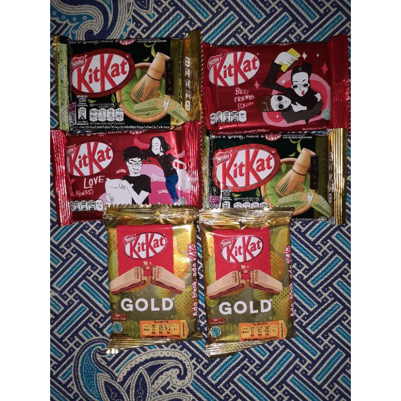 

KITKAT 4F ChocoBanana/Gold /GreenTea / Ori Chocolate 35g (TERMURAH)