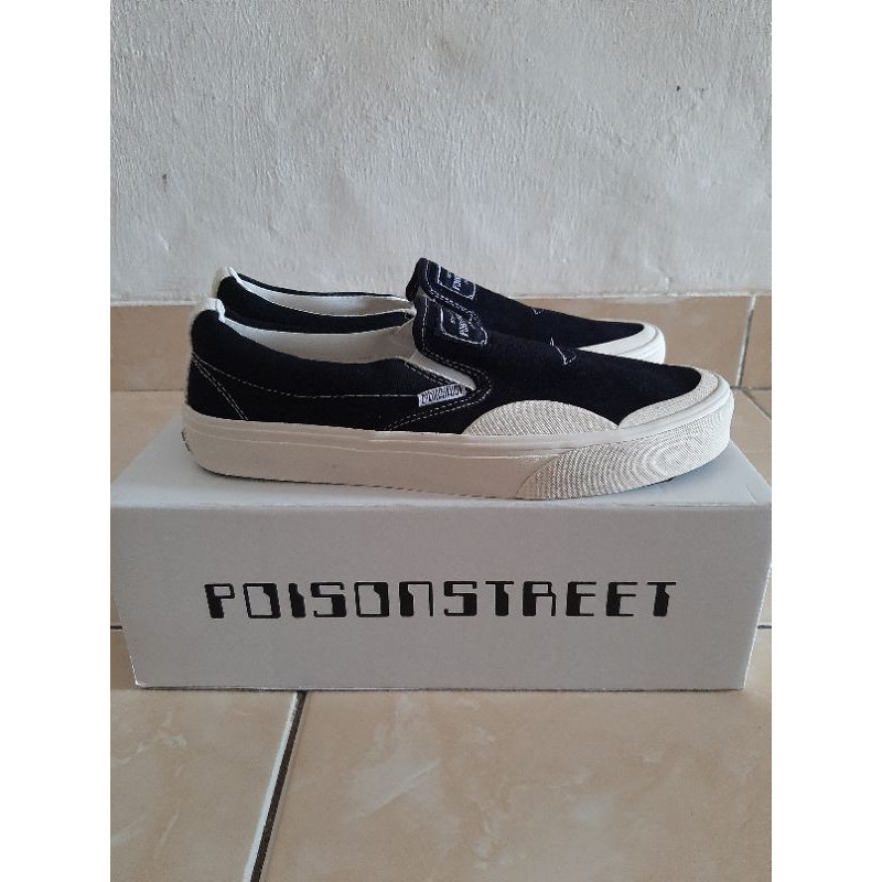 Poison Street Apocalypse slip on size 43 BNIB