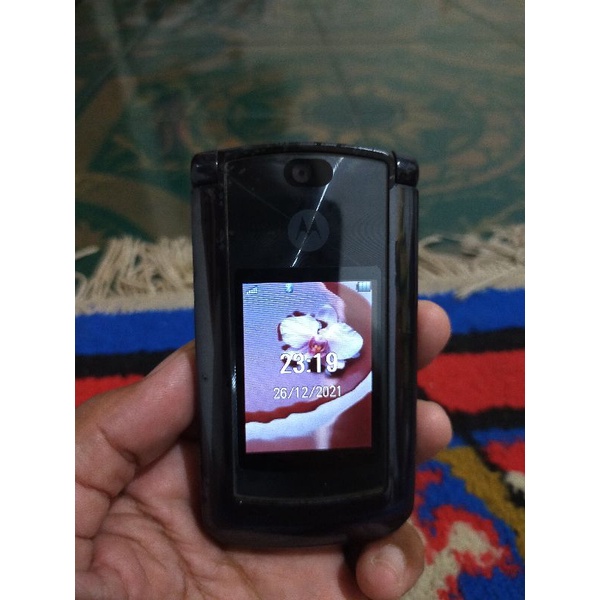 Motorola V8 Flip/Lipat Jadul Mewah
