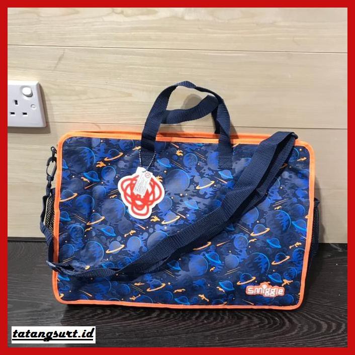 

Tasgnapmeles- Smiggle Slingbag Folio Navy -Tasgnapmelesanak.