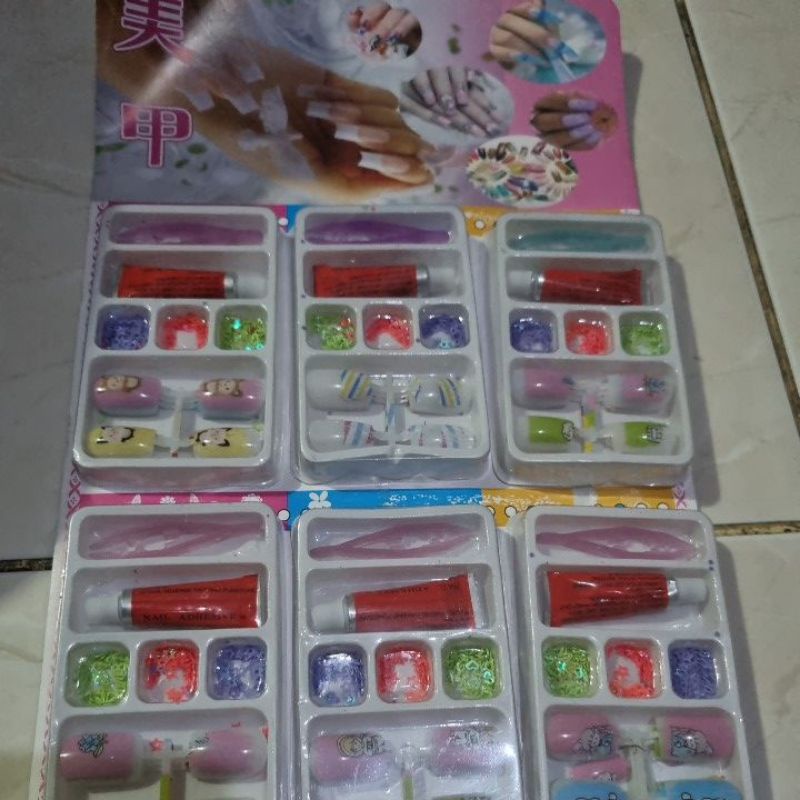 MAINAN ANAK KUKU PALSU + GLITTER SET