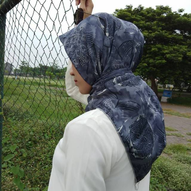 Hijab Segi Empat Motif Ornament