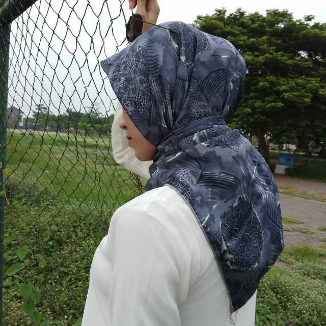 Hijab Segi Empat Ornament