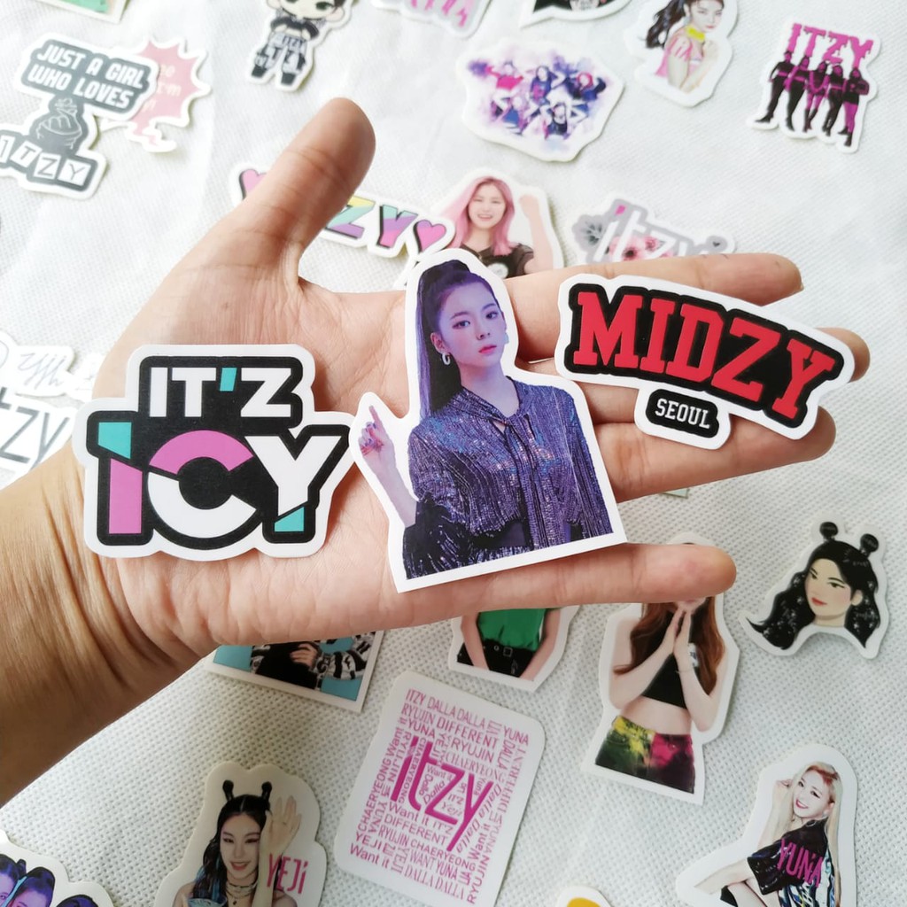  Stiker  Tumblr Kpop ITZY  40pcs Shopee Indonesia