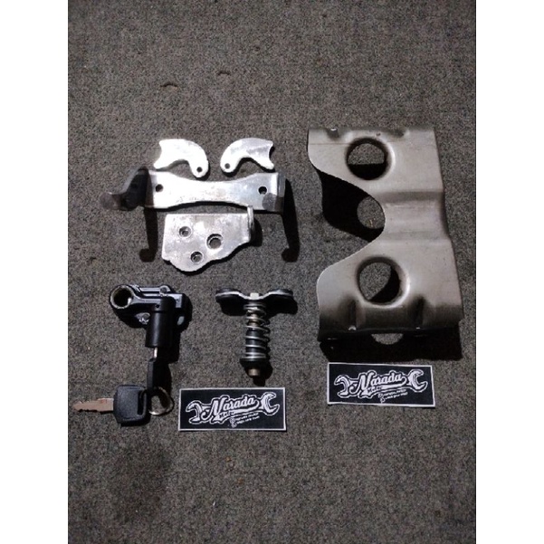 Engsel Jok Set Pir Jok GL 100 Engsel Honda GL 100 GL 125 Engsel Jog Cepek GL 100 ENGSEL JOK  Kunci J