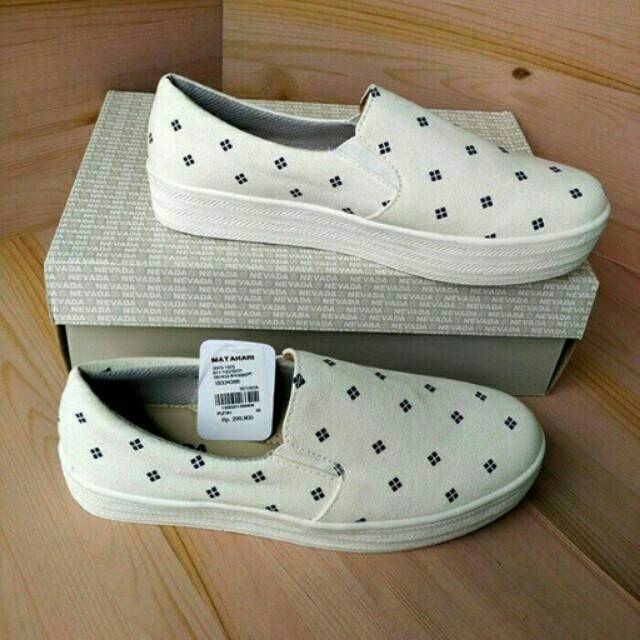 SEPATU FLAT KANVAS WANITA SLIP ON NEVADA
