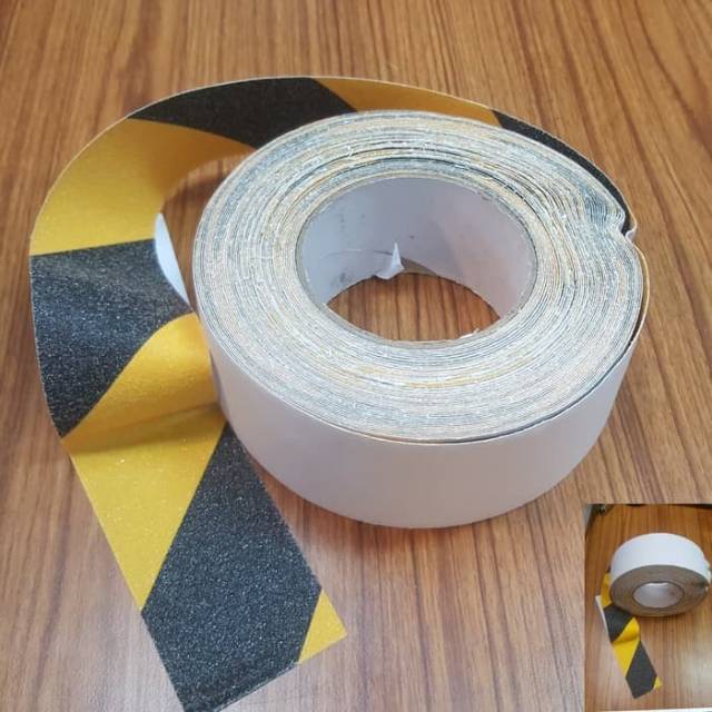 

Isolasi Anti Slip KM Yellow-Blcak Ukuran 2" x 18.2M Safety Walk KM