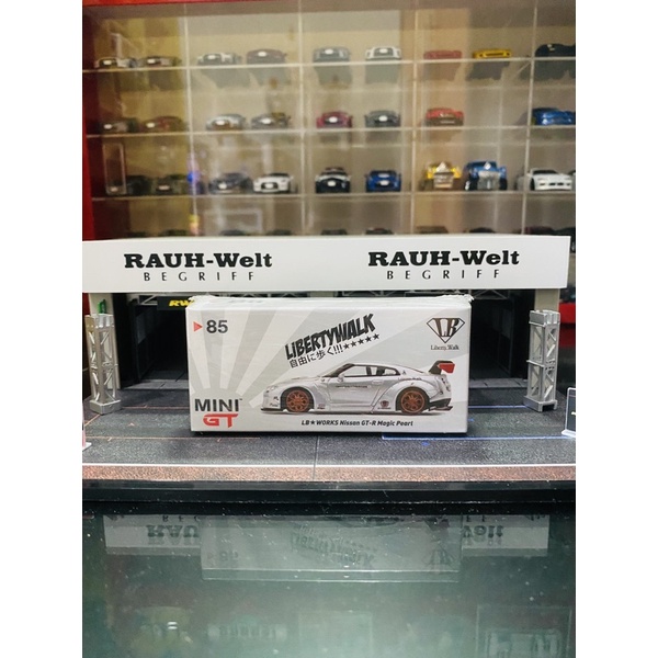 Mini GT LB Works Nissan GTR R35 Magic Pearl Taiwan Exclusive